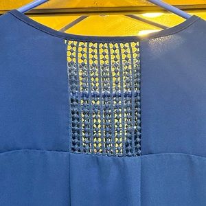 Daniel Rainn blue ladies blouse